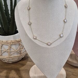 Elegant 10kGold and Pink Clover Necklace